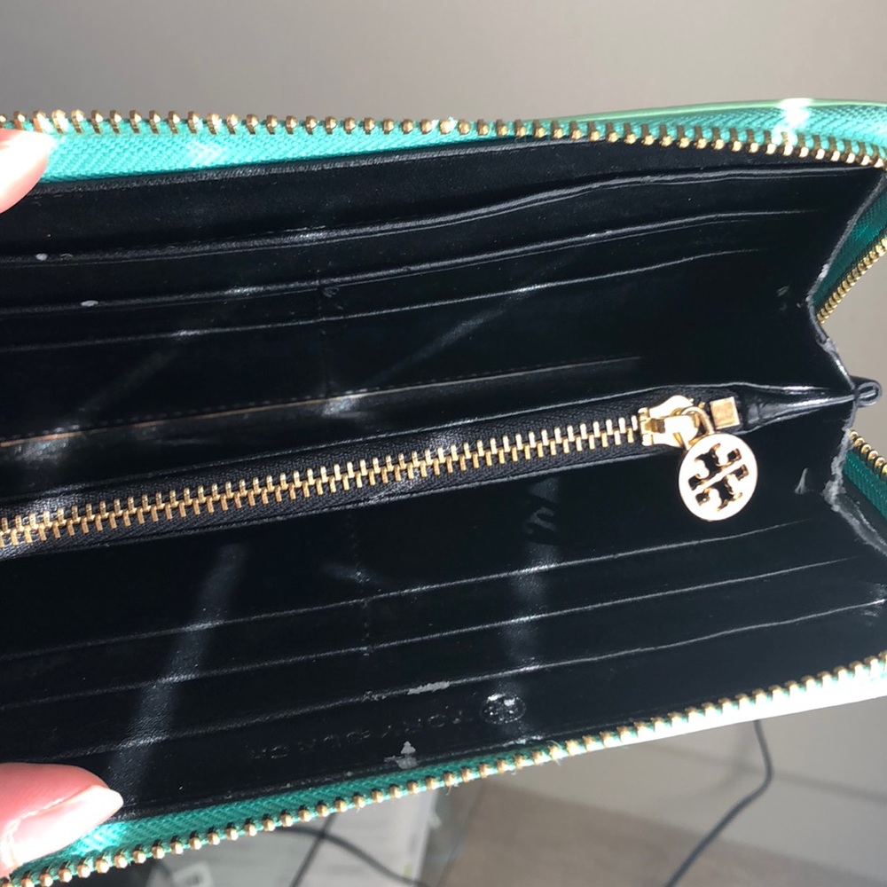 Tory Burch wallet - Picture 8 of 8